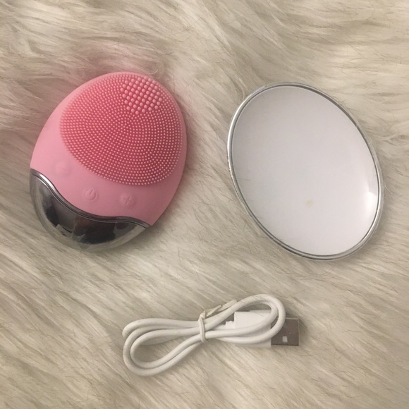 Deep cleansing face brush - Picture 1 of 3